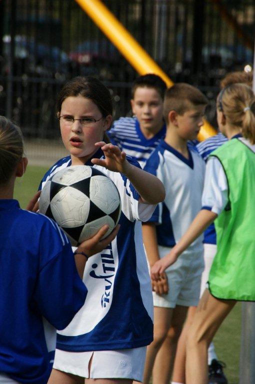 2009-09-26-10.12.57 Korfbal D3-D2_638x960.jpg